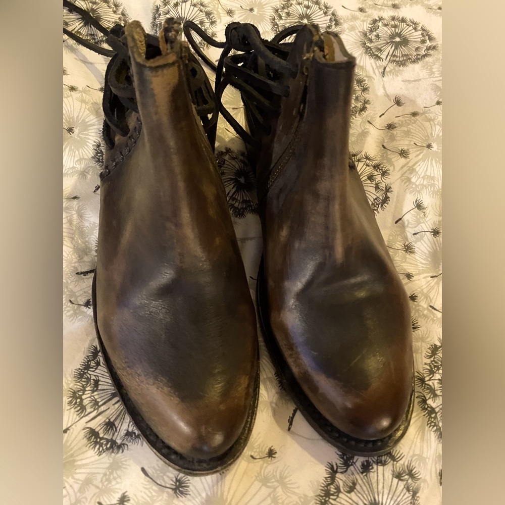 FREEBIRD NEW Size 8 Leather Boots with Tie Straps In The Back